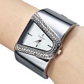 RELOGIO PRATA COM STRASS